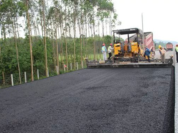 半剛性基層瀝青道路施工 半剛性瀝青道路